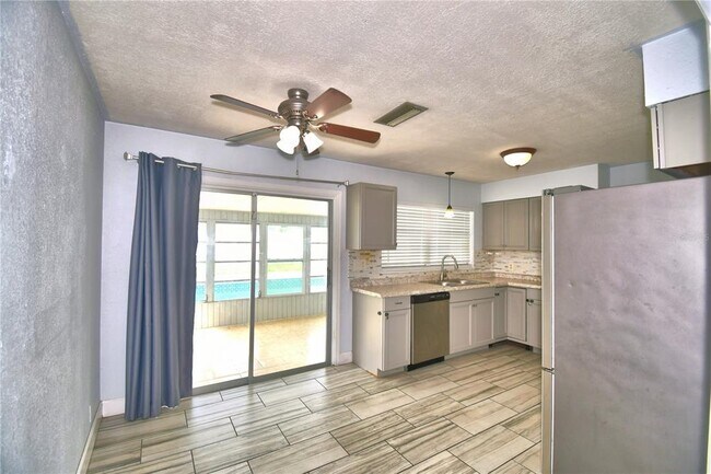 Building Photo - 153 Browning Cir