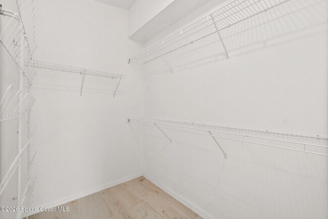 Building Photo - 2467 Deercroft Dr