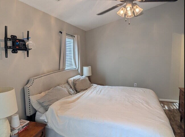 Building Photo - Leesburg Leisure