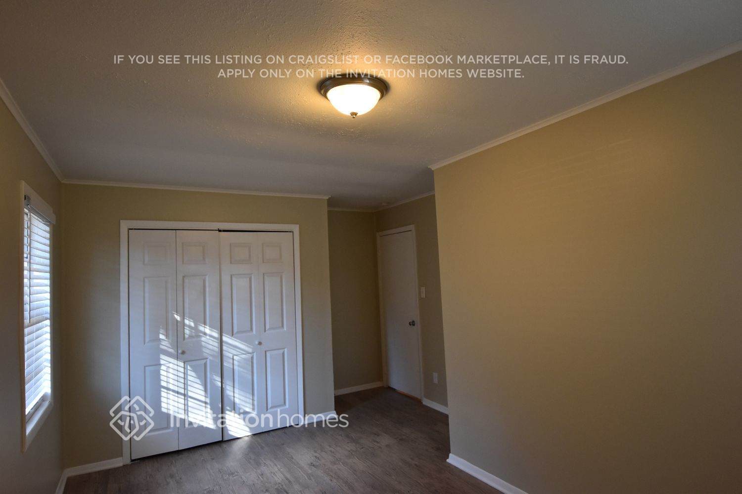 Building Photo - 110 Woodglen Ct