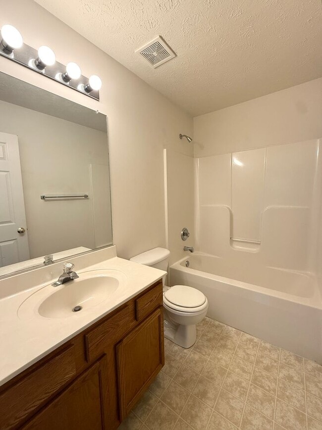 Building Photo - 2 Bed near VRE in Spotsylvania