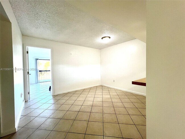 Building Photo - 10315 NW 9th St Cir