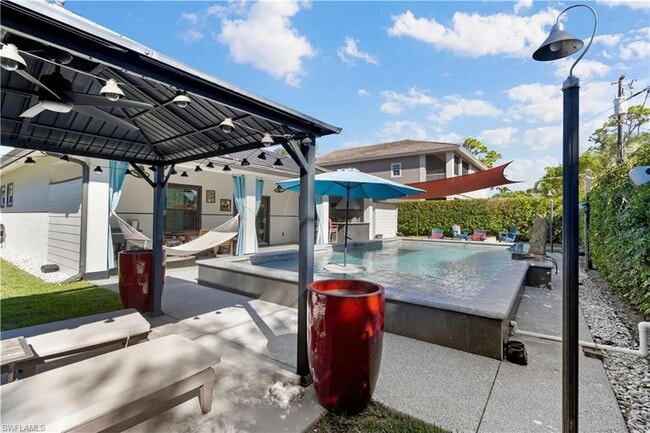 Building Photo - 10990 Goodwin St