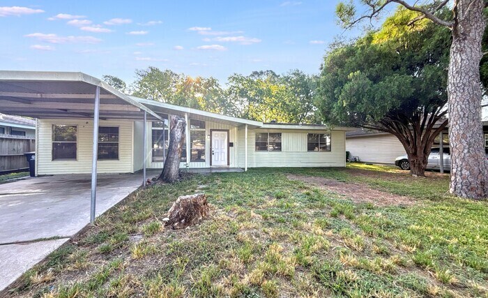 Building Photo - 5826 Burr Oak Dr