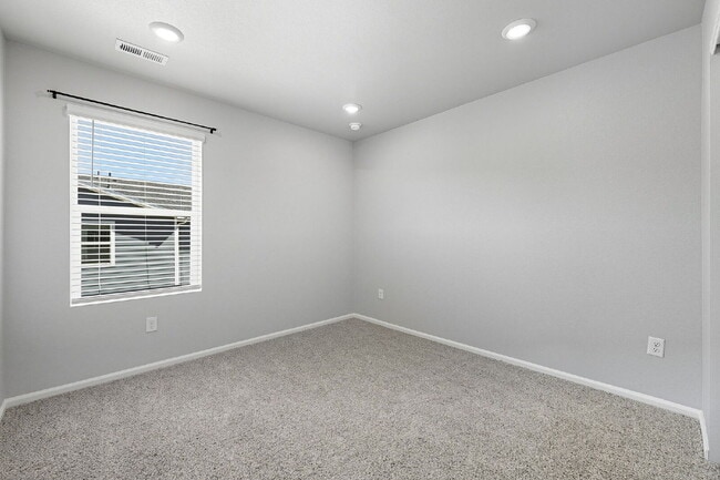Building Photo - Stunning 3-Bed Townhome in Northglenn w/ 2...