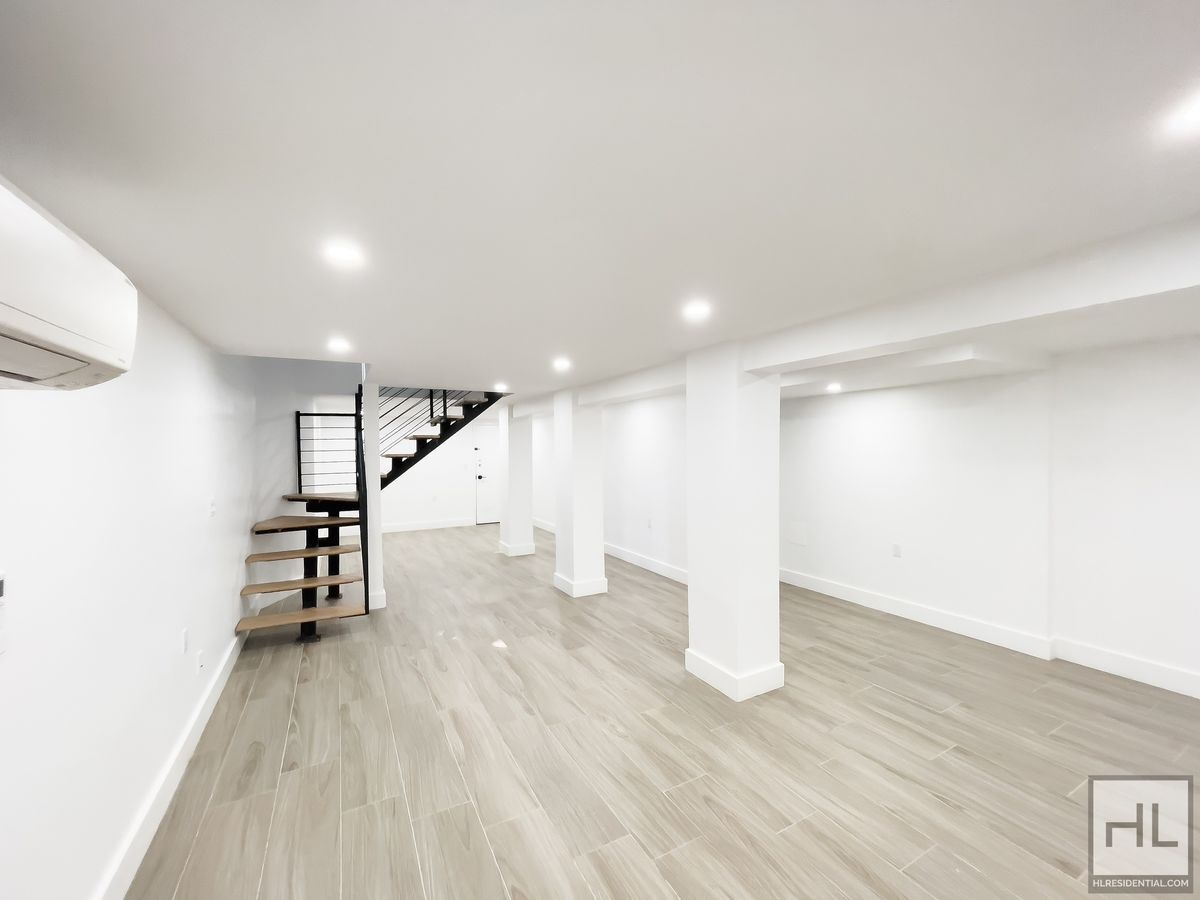 Building Photo - PUTNAM AVENUE / Spacious 2-Bed Duplex