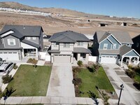Building Photo - 414 W Snowberry Dr