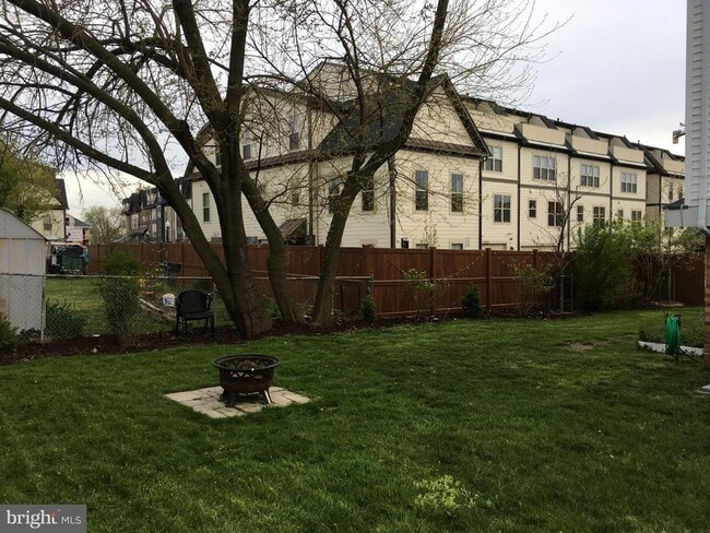 Building Photo - 1712 12th St S