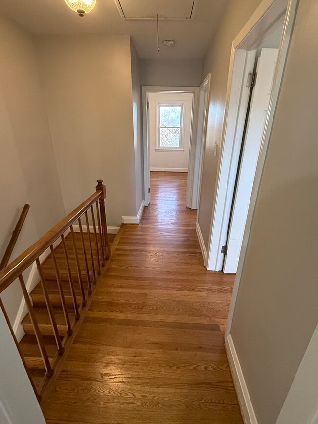 Building Photo - 21 Skidmore Ct