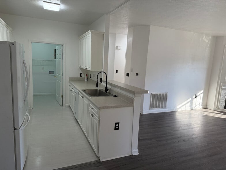 Building Photo - 3110 Daylilly Dr