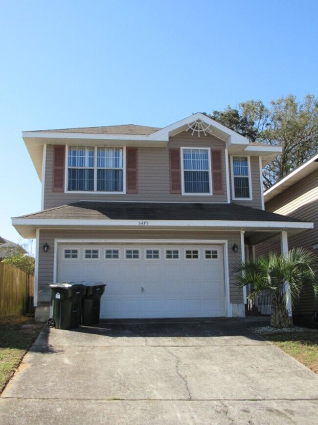 Primary Photo - Centrally located with easy access to base...