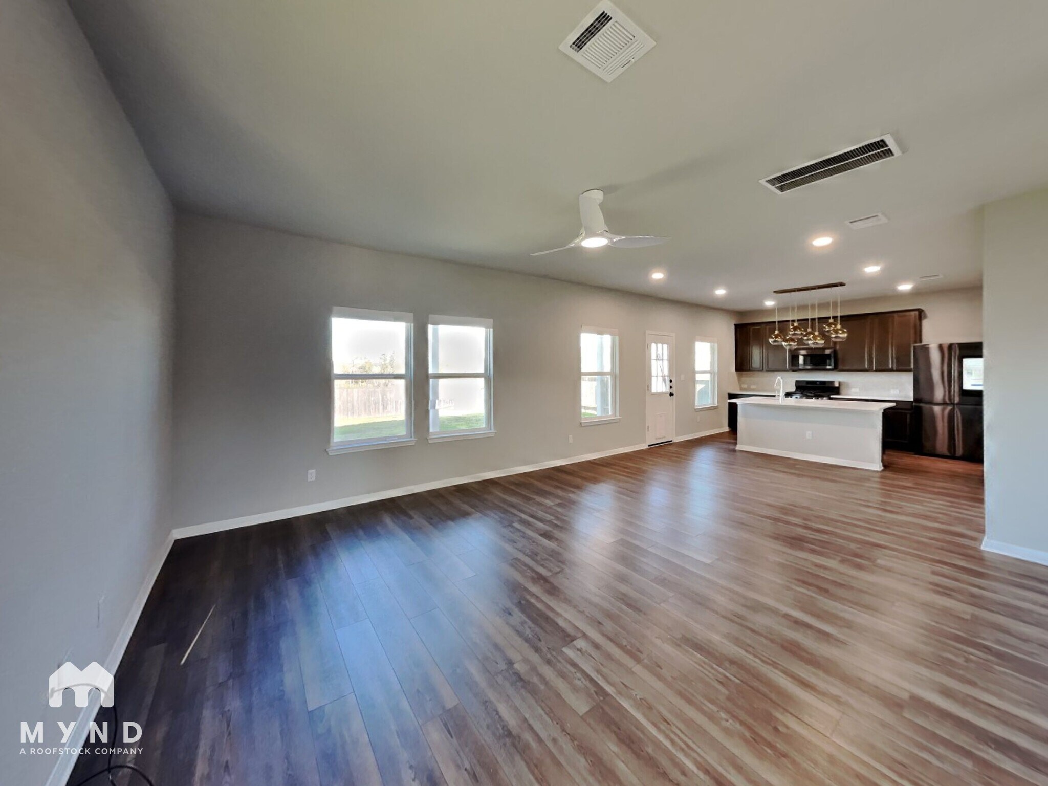 Building Photo - 906 Limestone Shls Rd