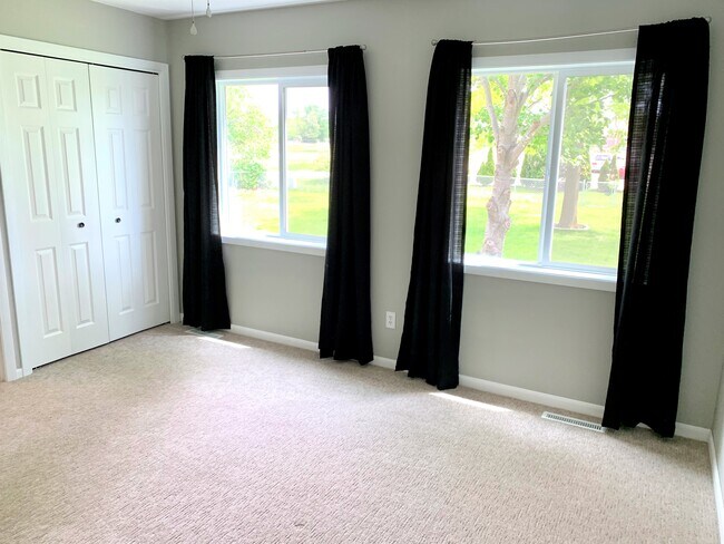 3rd Bedroom - 155 Bayberry Ln