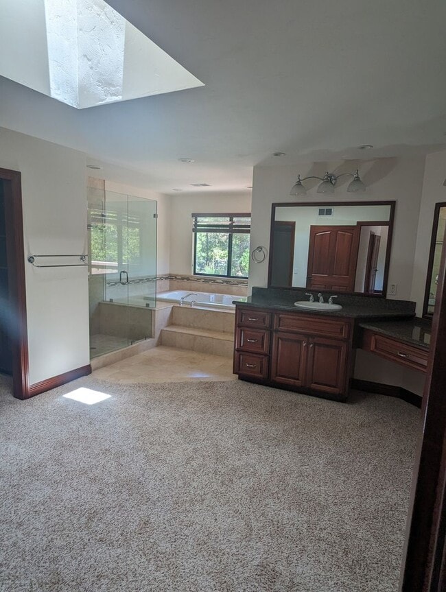 Building Photo - Luxury 5 Bedroom Home in Palo Verde Ranch