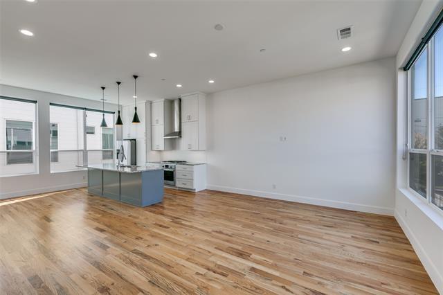 Building Photo - 5923 Lindell Ave