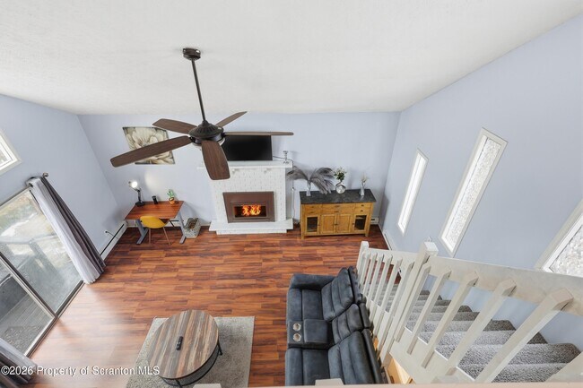 Building Photo - 1379 Winding Way