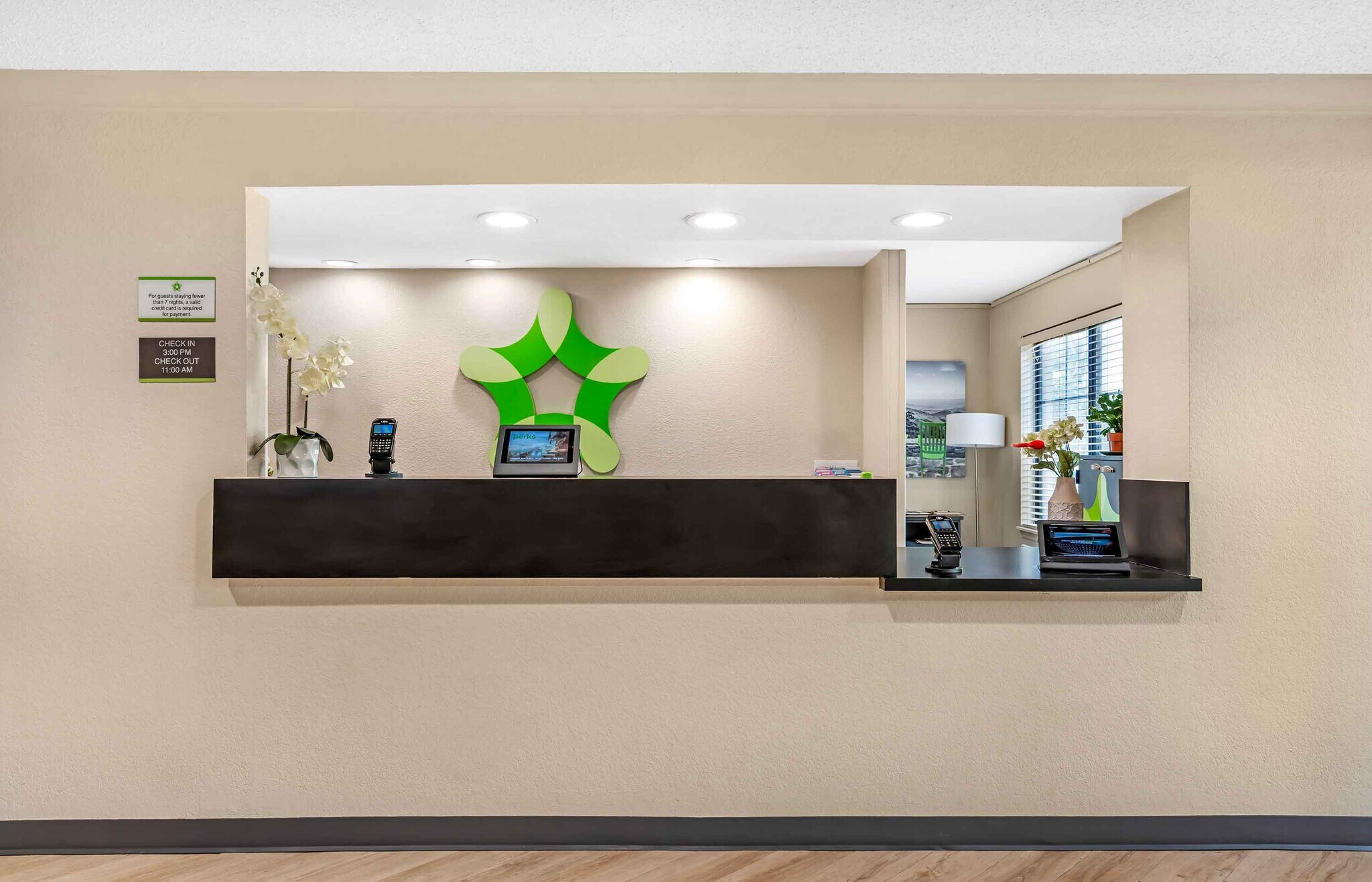 Building Photo - Furnished Studio-Melbourne - Airport