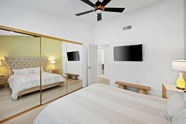 Building Photo - 2380 N Leonard Rd