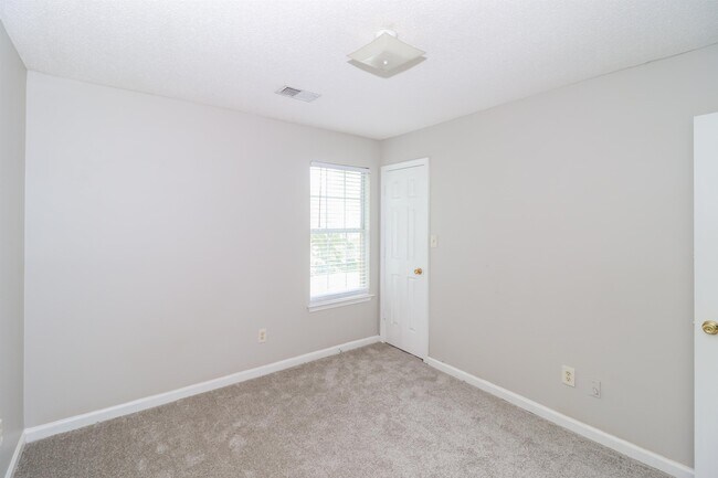 Building Photo - 7095 Presmond Rd