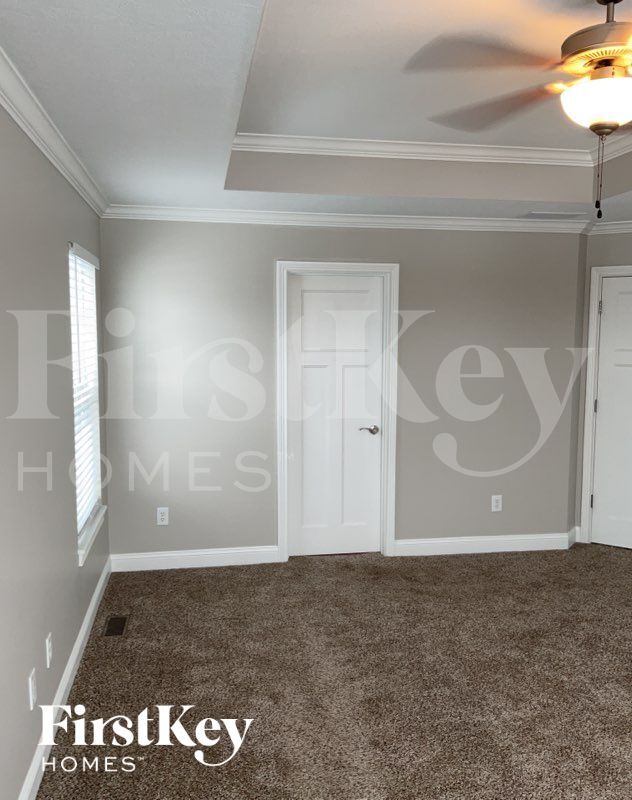 Building Photo - 5928 Aldridge Dr