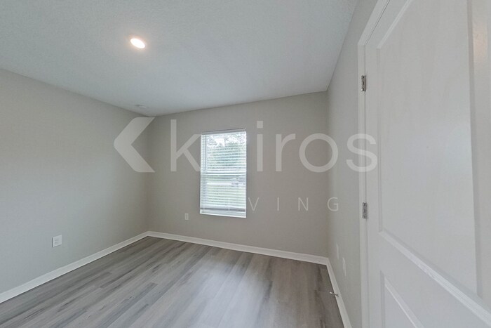 Building Photo - 8035 100th Ave