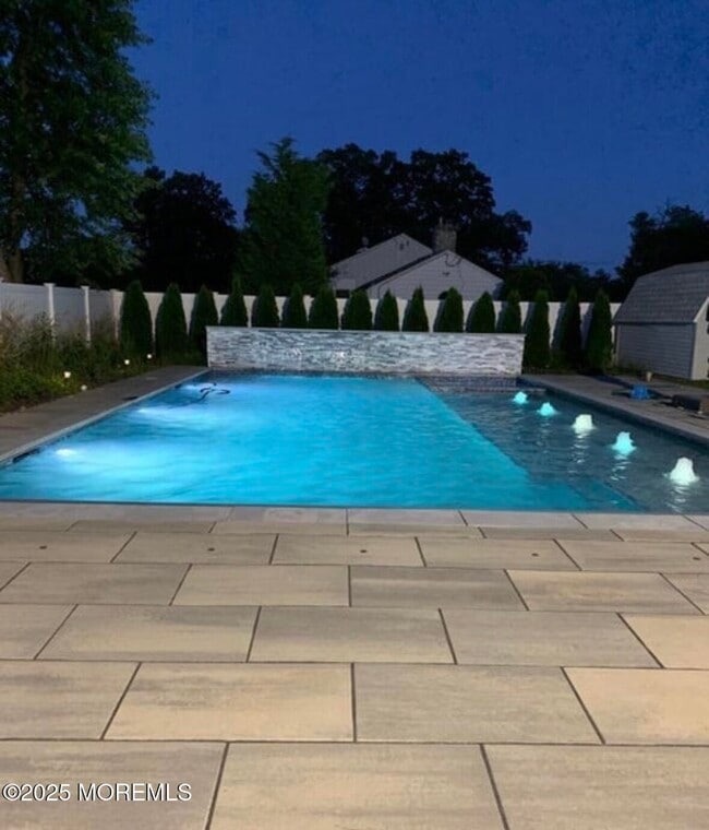 Building Photo - 55 Heath Ave