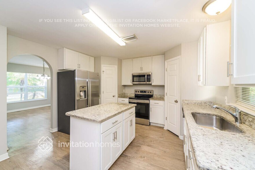 Building Photo - 1114 Dartford Dr