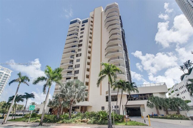 Building Photo - 6423 Collins Ave