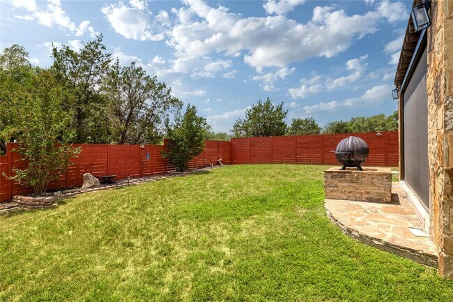 Building Photo - 15203 Lariat Trail