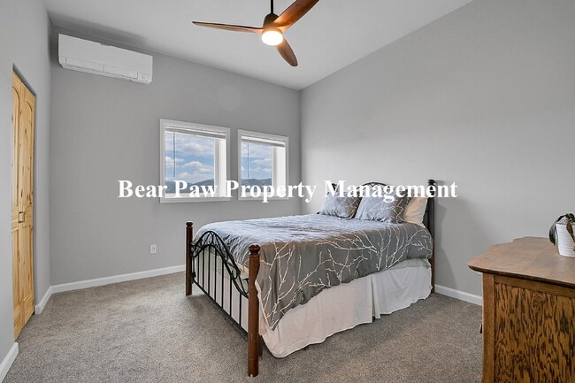 Building Photo - "Experience Mountain Living at Its Finest ...