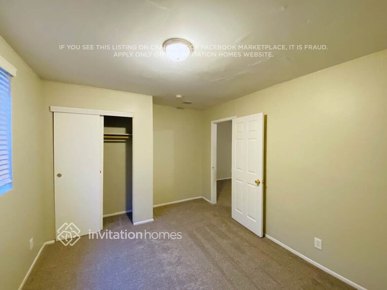 Building Photo - 302 S Quail Ln