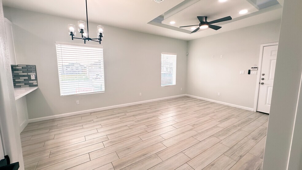 Building Photo - 804 N Woodson Ave