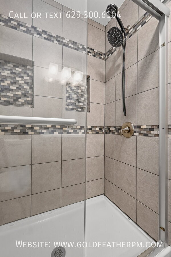 Building Photo - 109 Harrow Ct