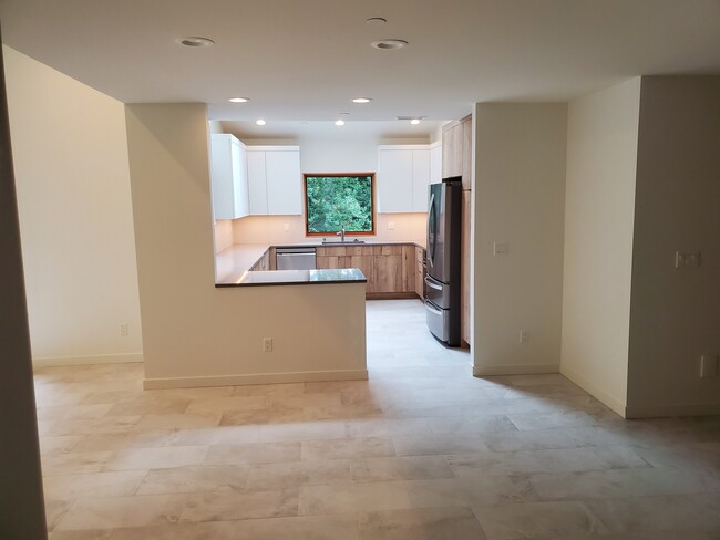 Dining room and kitchen - 4320 Bel-Red Rd