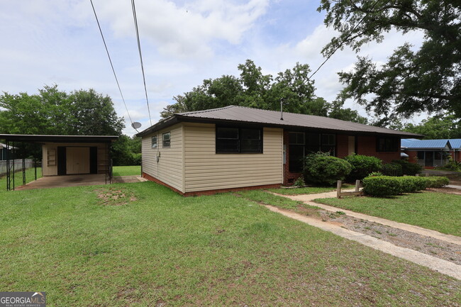 Building Photo - 1465 Irwinton Rd