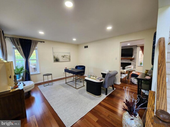 Building Photo - 498 Palmer Farm Dr