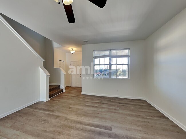 Building Photo - 1019 Green Terra Rd