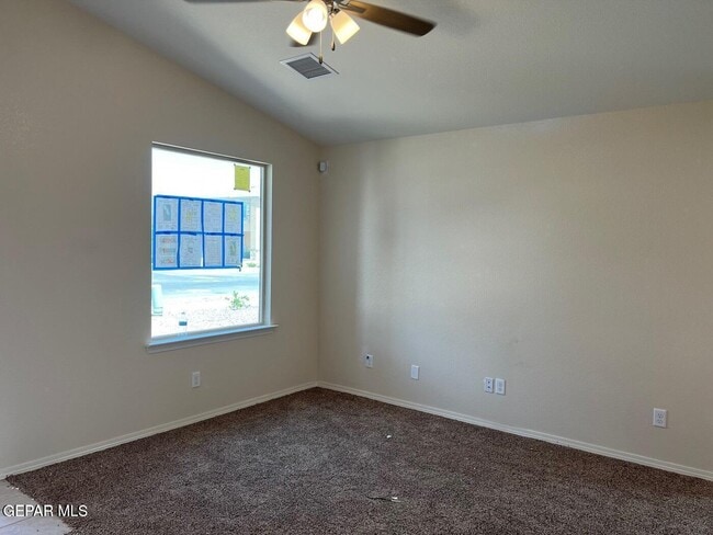 Building Photo - 4868 Marisabel Azcarate St