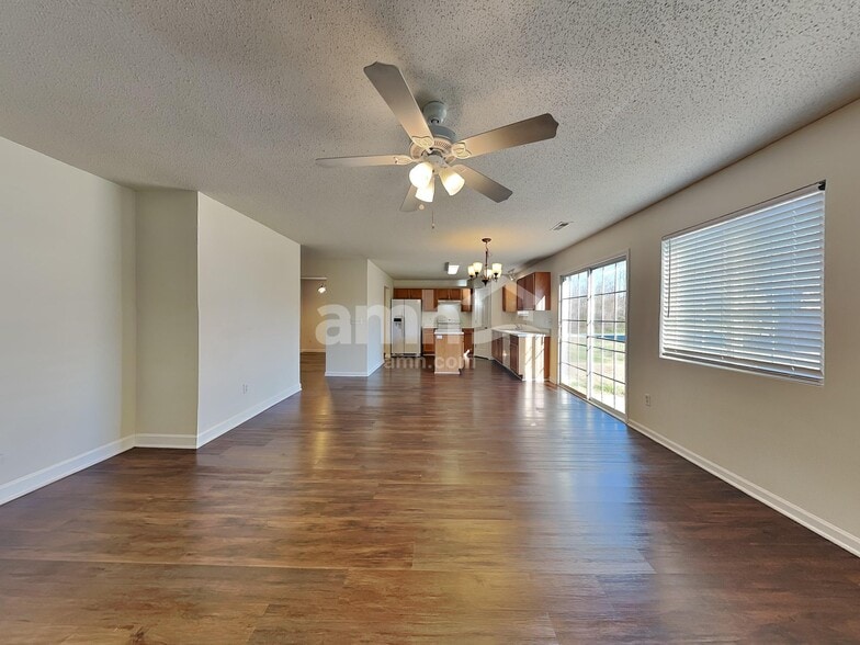 Building Photo - 1066 Bridgend Dr