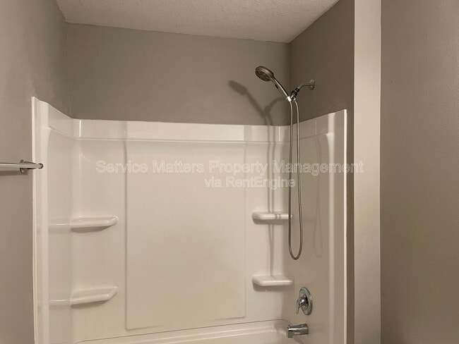 Building Photo - 3481 Quail Dr