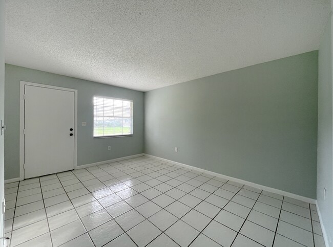 Building Photo - 3325 Arpt Rd S