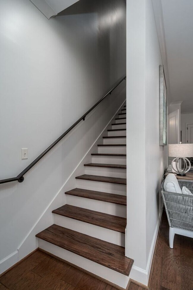 Building Photo - Beautiful 3 Bed 3.5 Bath Available Fall 2026! Move in Possible Prior to August!