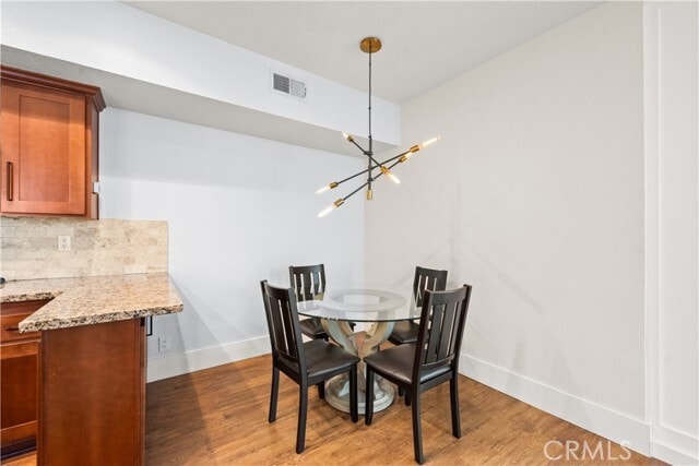 Building Photo - 15 Silver Glade Dr