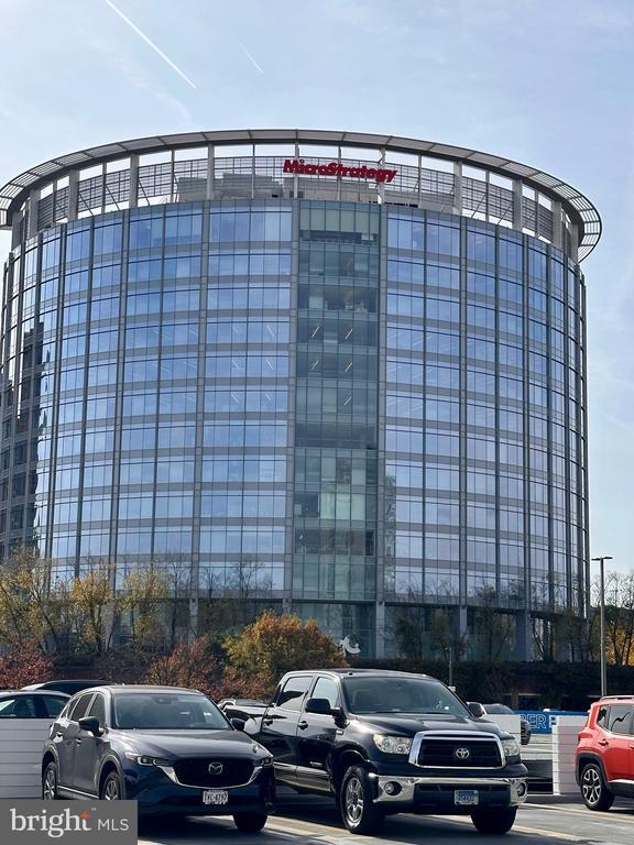 Building Photo - 2113 Chain Bridge Rd