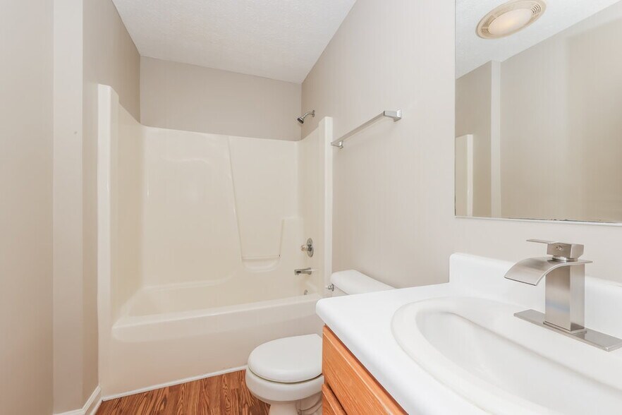 Building Photo - 3423 Ravenel Ct