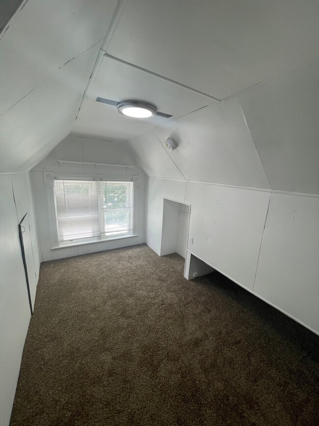 Building Photo - 221 S 1000 E