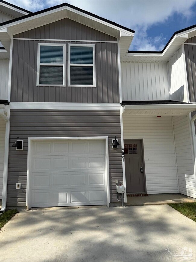 Building Photo - 9007 Golden Eye Dr