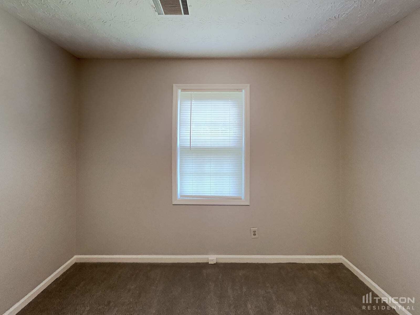Building Photo - 2671 Tucson Way