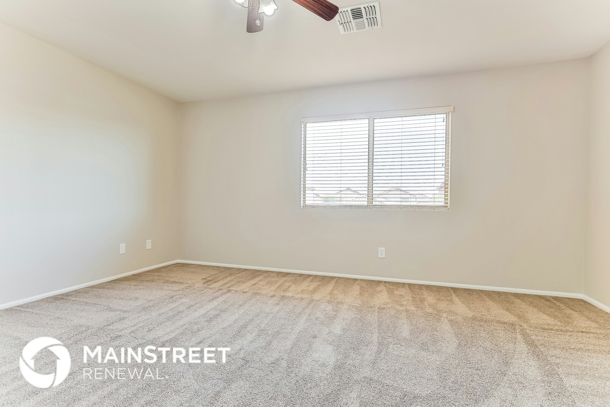 Building Photo - 41805 W Sunland Dr