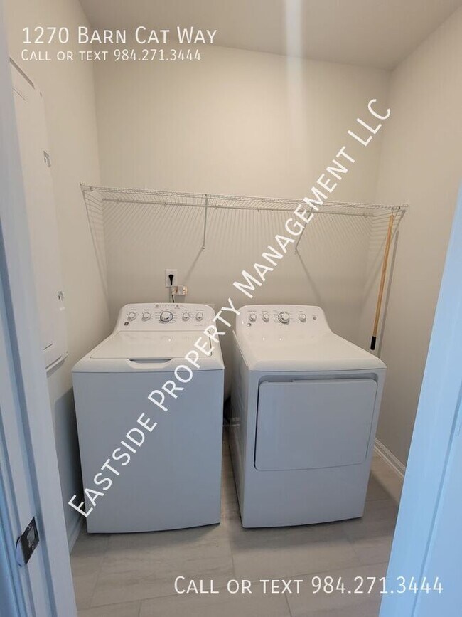 Building Photo - 1270 Barn Cat Way